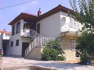 Holiday House No.73