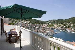 Apartments in Pucisca on Brac Island